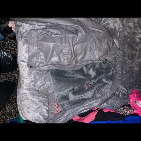 Leather jacket - Picture 1 of 1